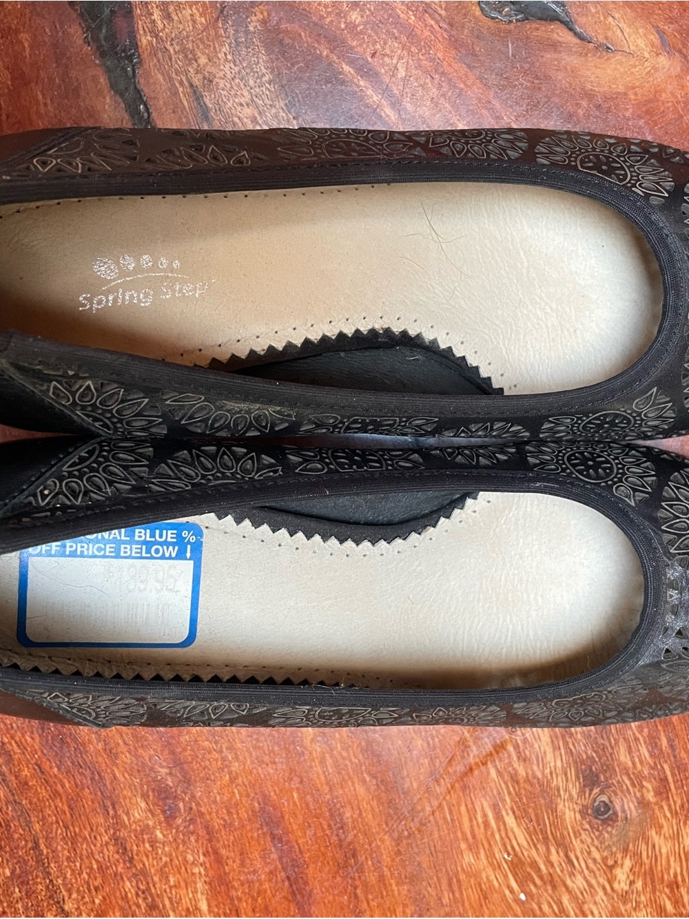 Spring Step Black Floral-Embossed Pumps 9.5M 2” Heels NWOB